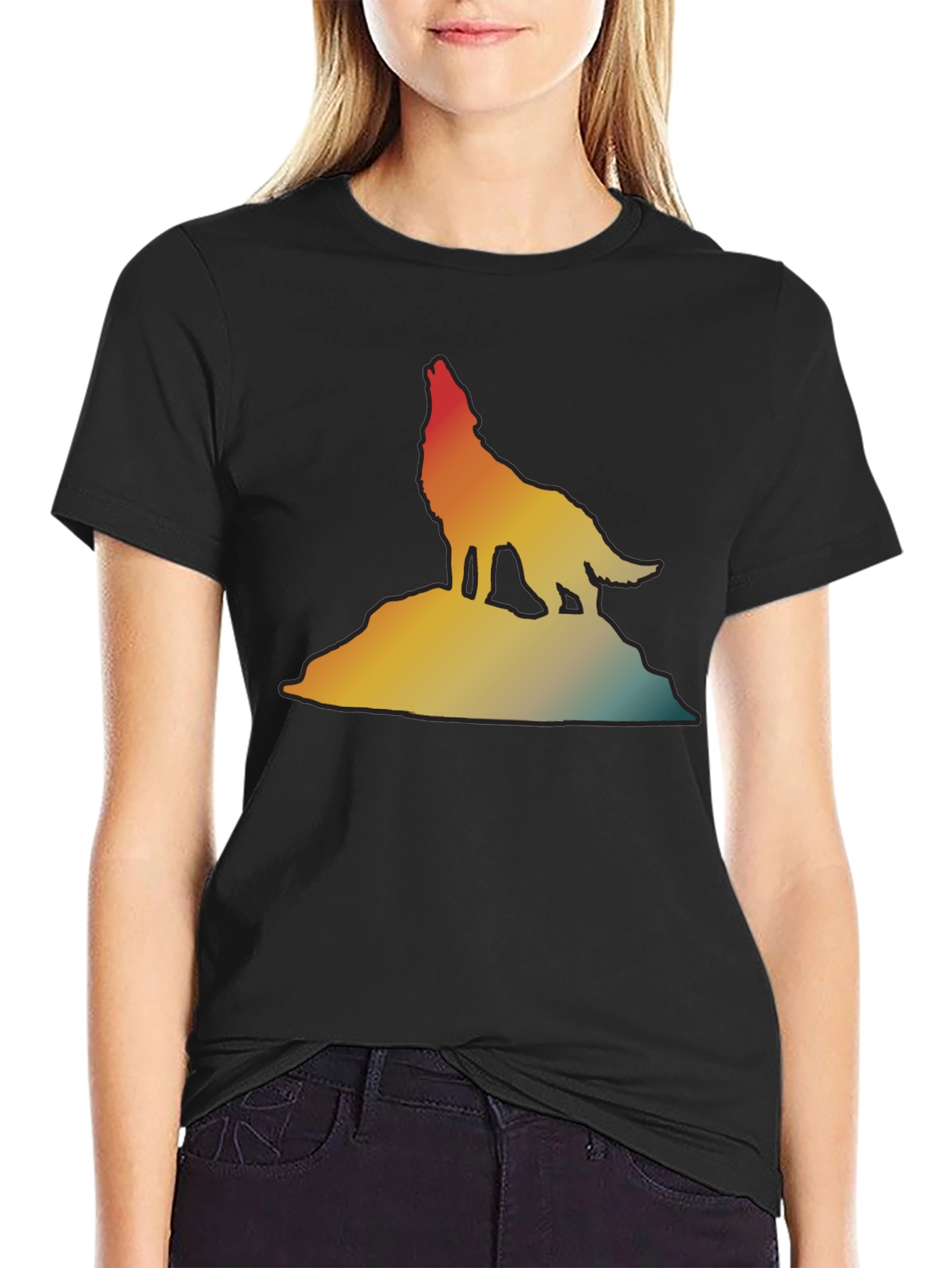 Retro Wolf Howling T-Shirt - Gradient Design